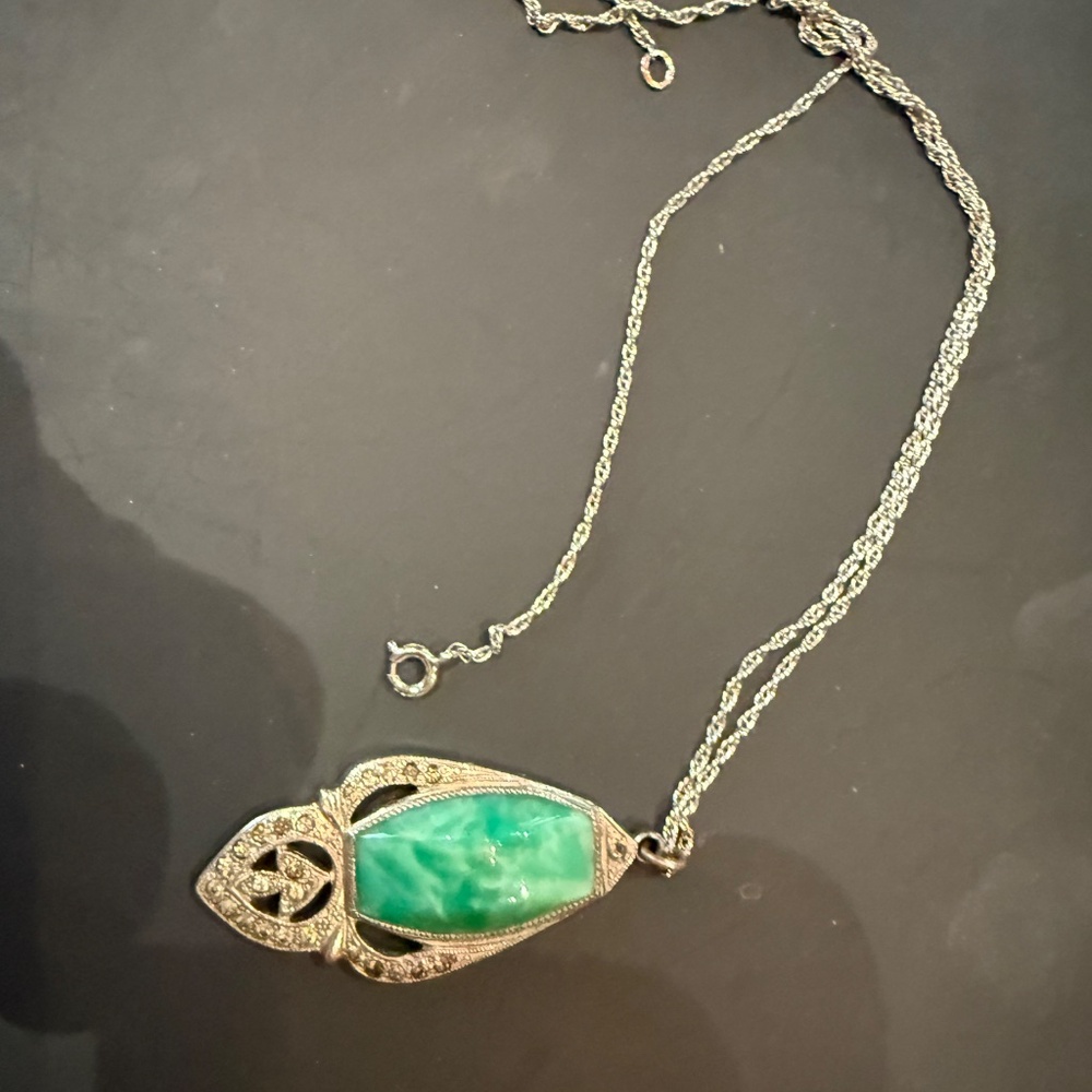 Antique Vintage Mottled Green Glass Art Deco Pendant Necklace